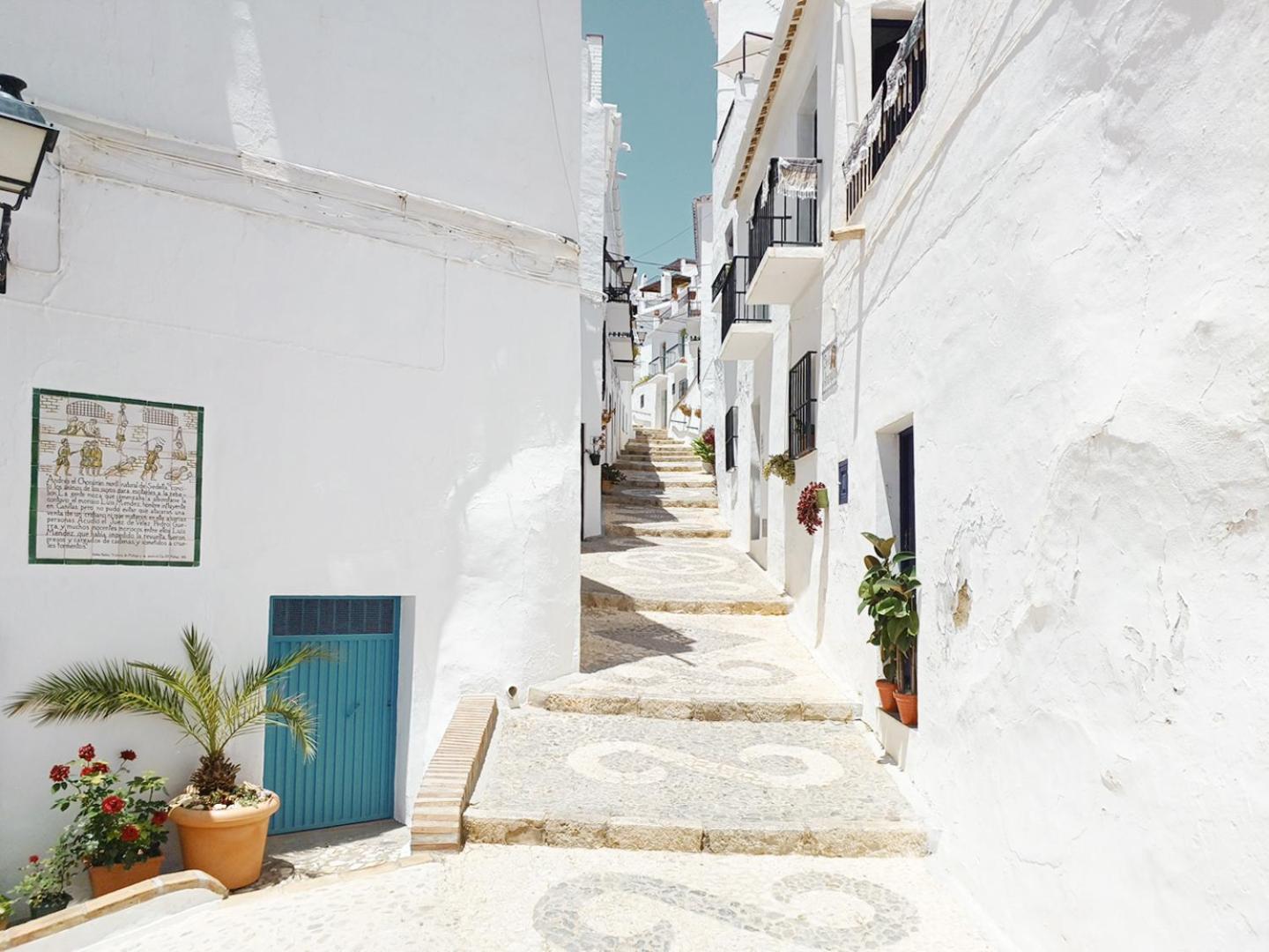 Las Pizarrillas: Tu Hogar En Este Blanco Pueblo Frigiliana Exterior photo